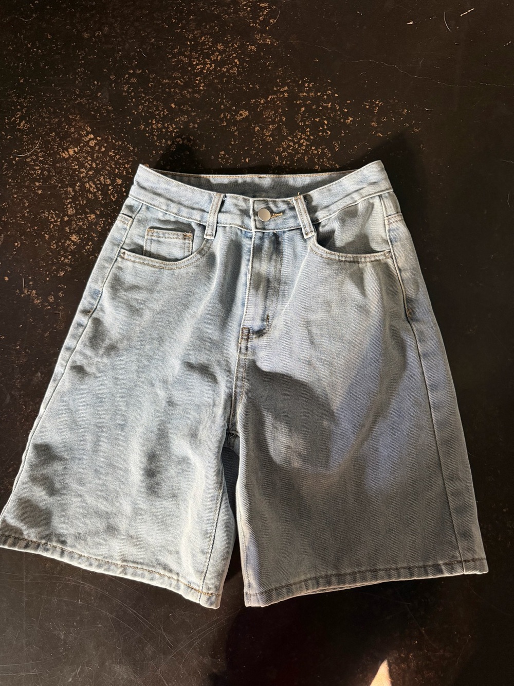 Classic Light Blue Denim Baggy Jean Shorts - High-Rise Women's Style